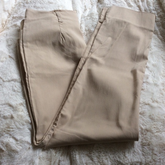 Esprit NWOT Juniors Stretch Tan Pants. - Picture 3 of 8